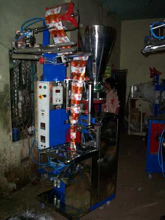 Pneumatic Pouch Packing Machine